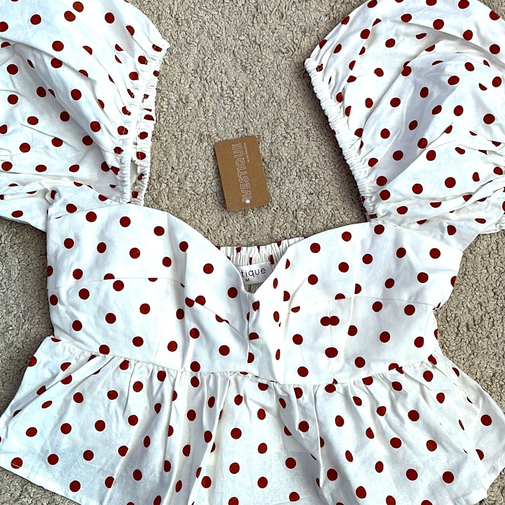 Vestique Top NEW WITH TAGS! - Picture 2 of 3